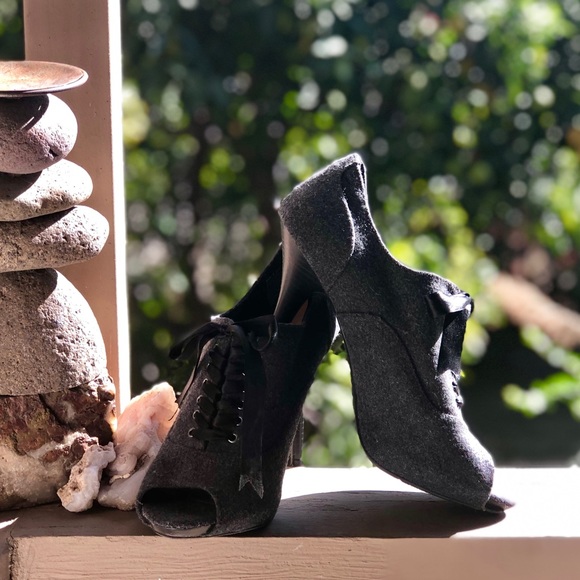 LC Lauren Conrad Heels - Picture 4 of 5